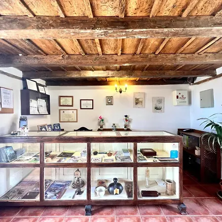 Apto En Una Casa Rural, Con Cocina, Piscina, Barbacoa Compartidas Y Vistas En Sur De Tenerife