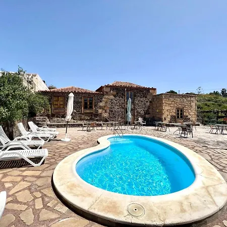 Apto En Una Casa Rural, Con Cocina, Piscina, Barbacoa Compartidas Y Vistas En Sur De Tenerife 산미겔데아보나