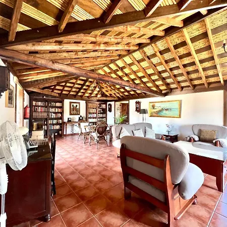 Apto En Una Casa Rural, Con Cocina, Piscina, Barbacoa Compartidas Y Vistas En Sur De Tenerife 펜션 산미겔데아보나