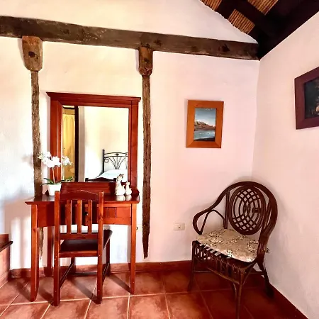 펜션 Apto En Una Casa Rural, Con Cocina, Piscina, Barbacoa Compartidas Y Vistas En Sur De Tenerife