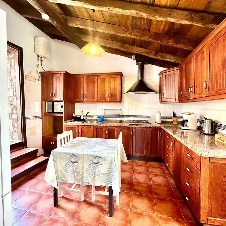 펜션 Apto En Una Casa Rural, Con Cocina, Piscina, Barbacoa Compartidas Y Vistas En Sur De Tenerife