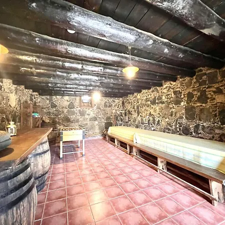 Apto En Una Casa Rural, Con Cocina, Piscina, Barbacoa Compartidas Y Vistas En Sur De Tenerife 펜션