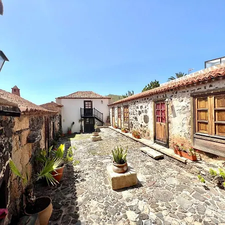 Apto En Una Casa Rural, Con Cocina, Piscina, Barbacoa Compartidas Y Vistas En Sur De Tenerife 펜션 *