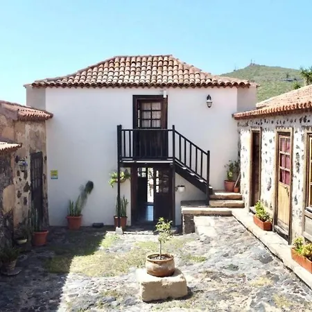 펜션 Apto En Una Casa Rural, Con Cocina, Piscina, Barbacoa Compartidas Y Vistas En Sur De Tenerife *