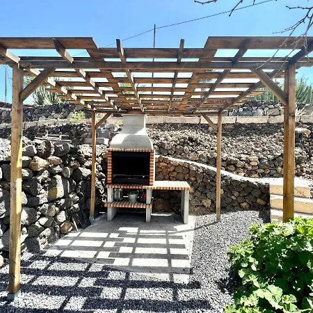 펜션 Apto En Una Casa Rural, Con Cocina, Piscina, Barbacoa Compartidas Y Vistas En Sur De Tenerife *